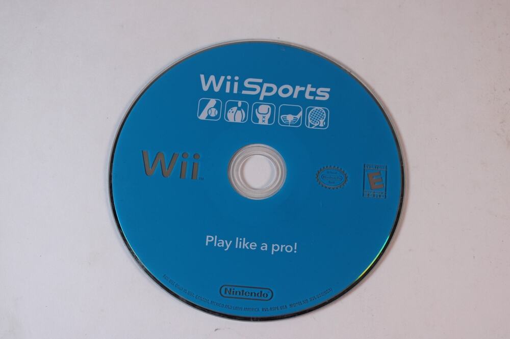 Wii Sports (Nintendo Wii, 2006) Authentic, game disc only, tested/works